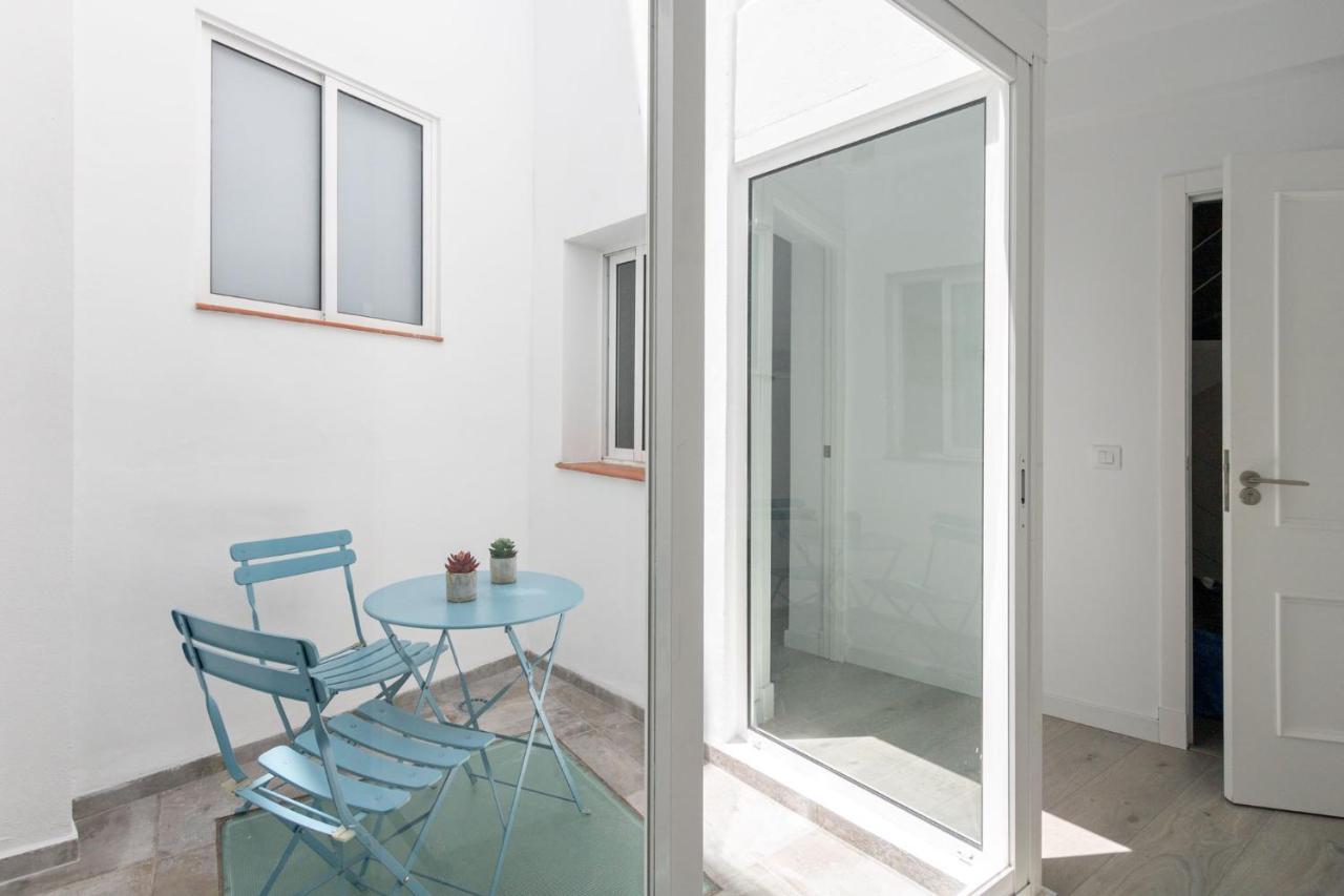 Nine O Clock San Luis Skyview Apartment Seville Exterior photo