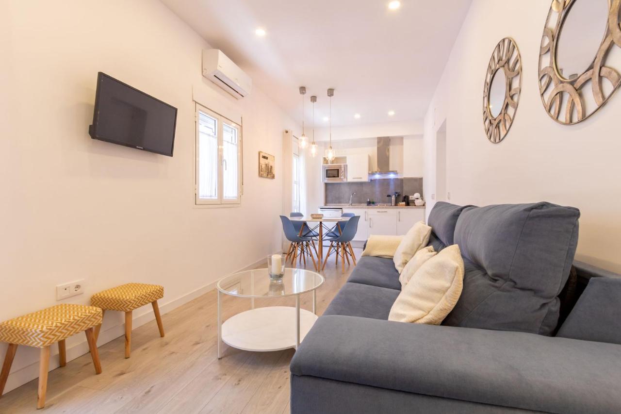 Nine O Clock San Luis Skyview Apartment Seville Exterior photo