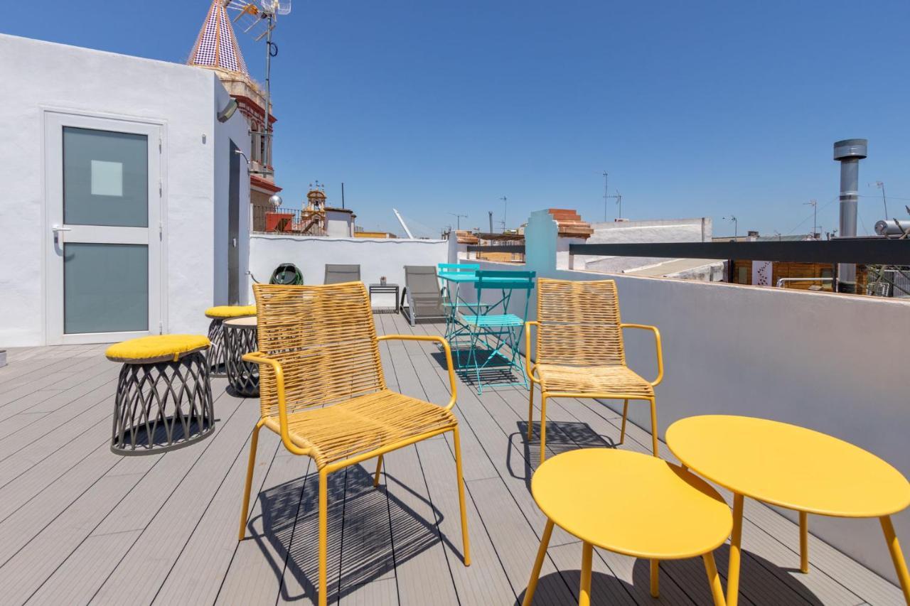 Nine O Clock San Luis Skyview Apartment Seville Exterior photo