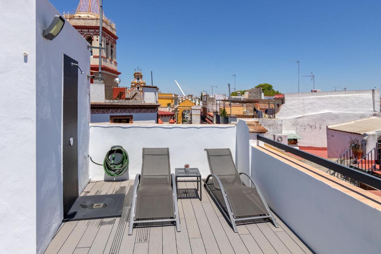 Nine O Clock San Luis Skyview Apartment Seville Exterior photo