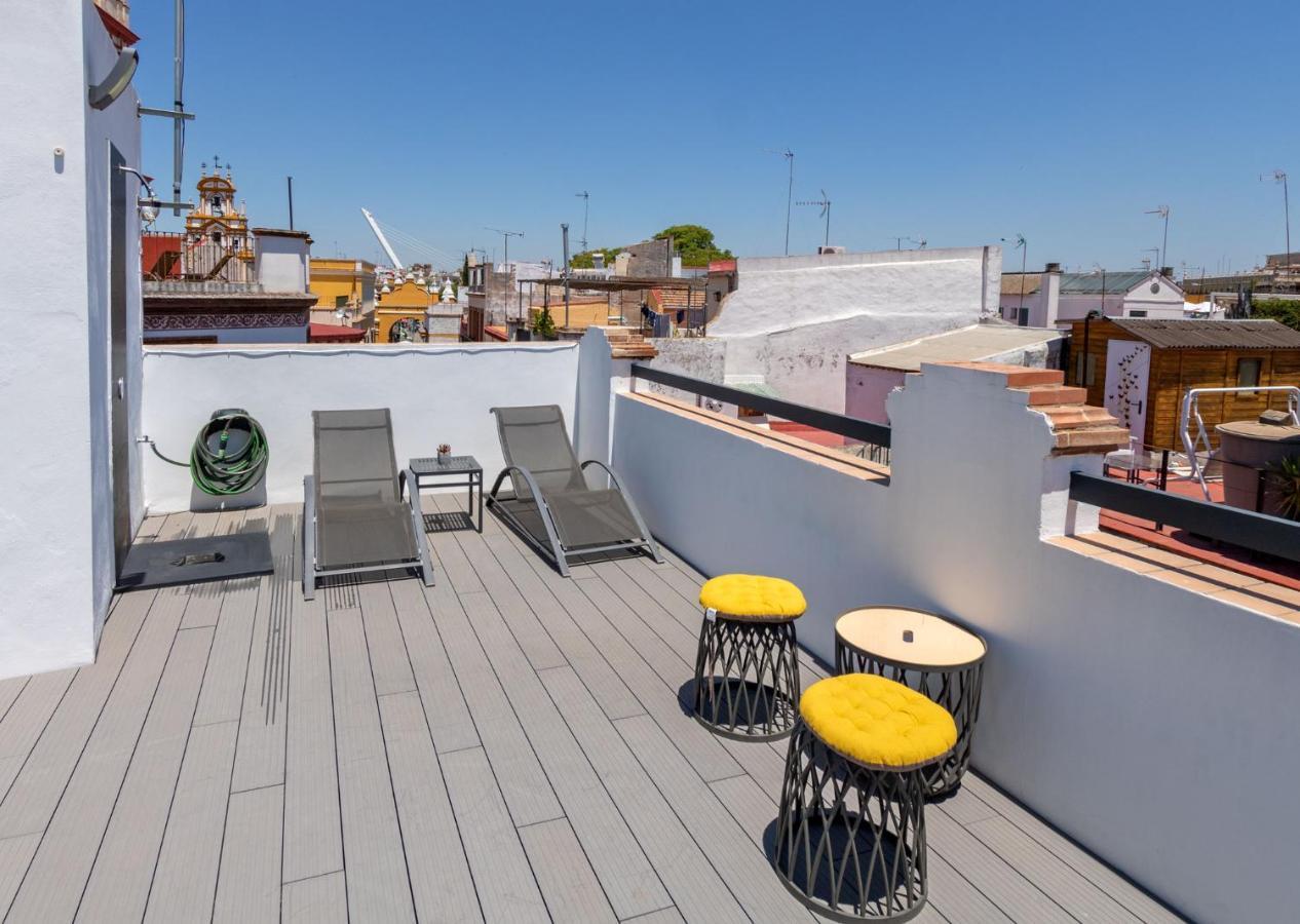 Nine O Clock San Luis Skyview Apartment Seville Exterior photo